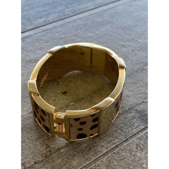 J. Crew Bracelet Cuff Clamp Animal Leopard Print Fur Gold Tone - Picture 2 of 12